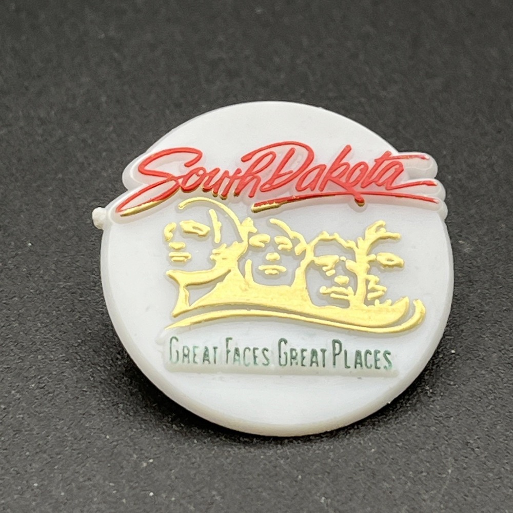 South Dakota Great Faces Great Places Plastic Lapel Hat Pin